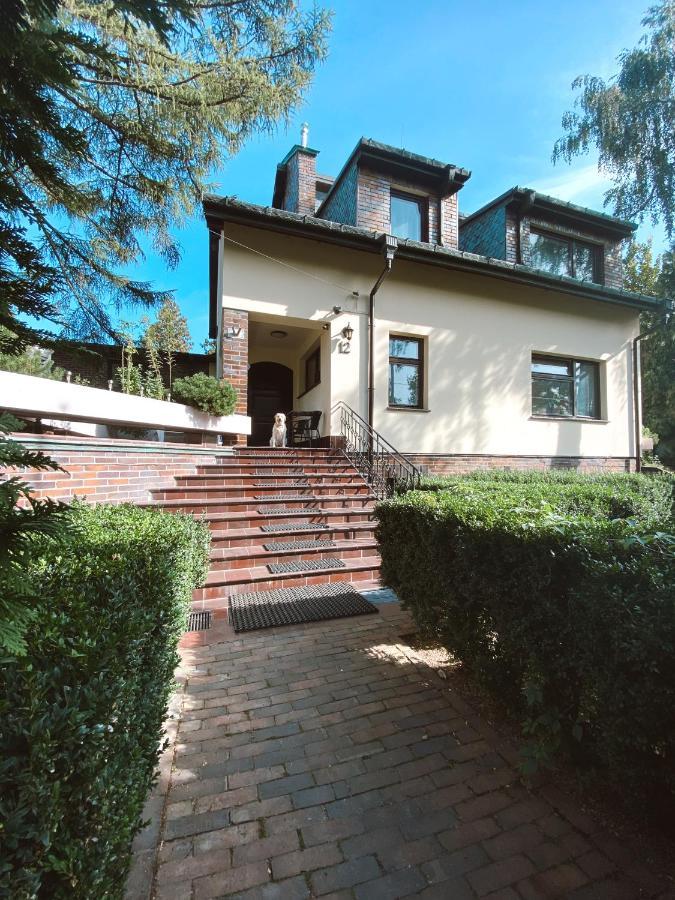 Guest House Villa Arkadia Warschau Buitenkant foto