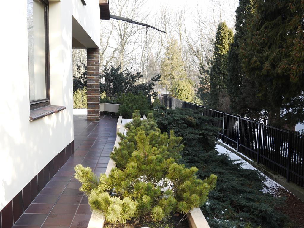 Guest House Villa Arkadia Warschau Buitenkant foto