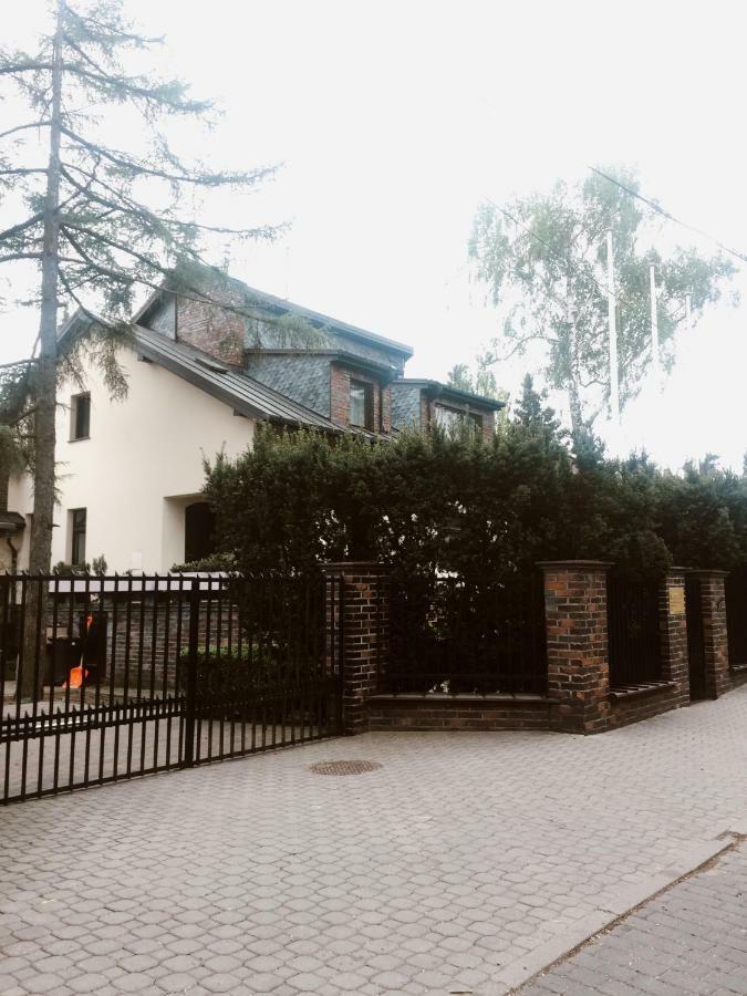 Guest House Villa Arkadia Warschau Buitenkant foto